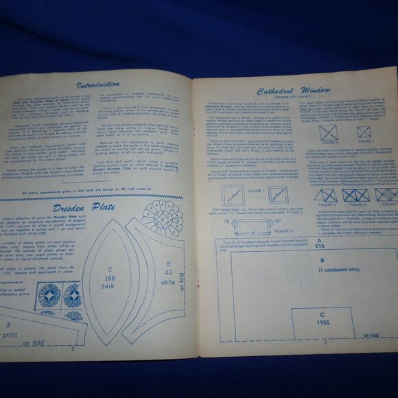 Vintage Aunt Martha's Bold & Beautiful Patchwork Quilt Pattern Book - Picture 2 of 4